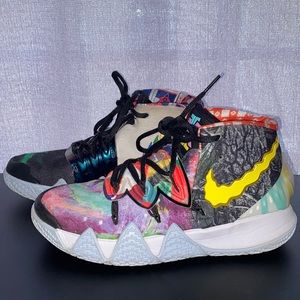 Kyrie Nikes size 5.5